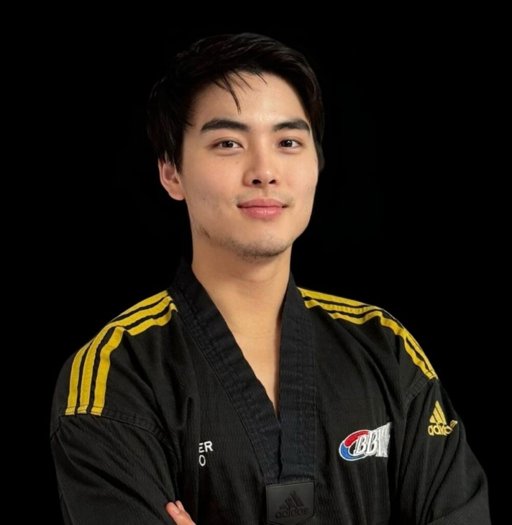 Master Hosoo Lee, 5th Dan Kukkiwon, senior master at Black Belt World